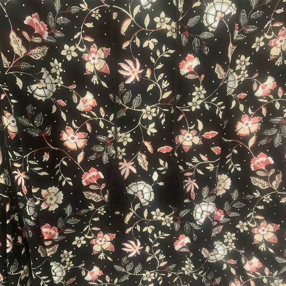 Black floral peasant blouse size XL - Picture 6 of 7